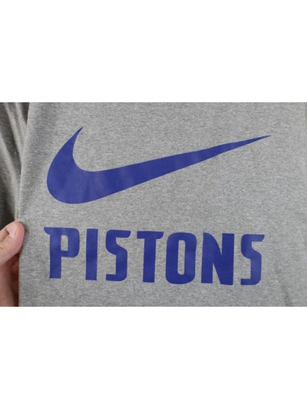 Nike Boys Size XL Spell Out Big Swoosh Detroit Pistons Basketball T-Shirt Gray - Picture 4 of 12